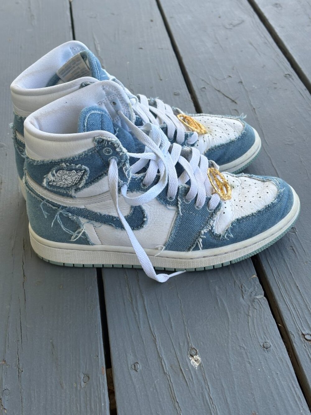 AIR JORDAN 1 HIGH OG WMNS "Denim"